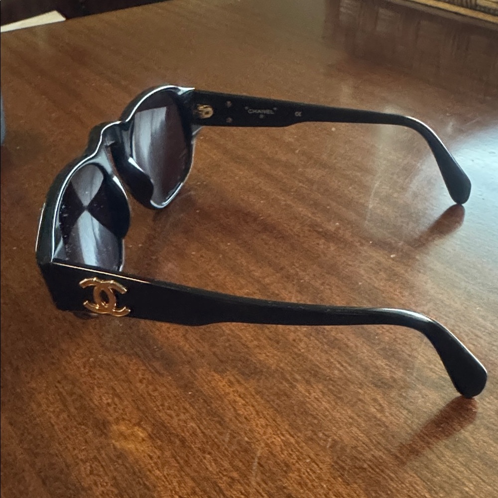 Chanel Vintage Sunglasses Black w/Silvertone Lens - Picture 9 of 14